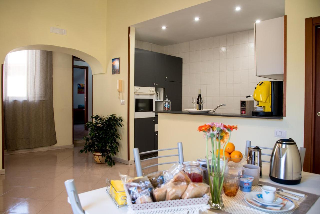 شقة Castel Capuano Flat By Domusextra نابولي المظهر الخارجي الصورة