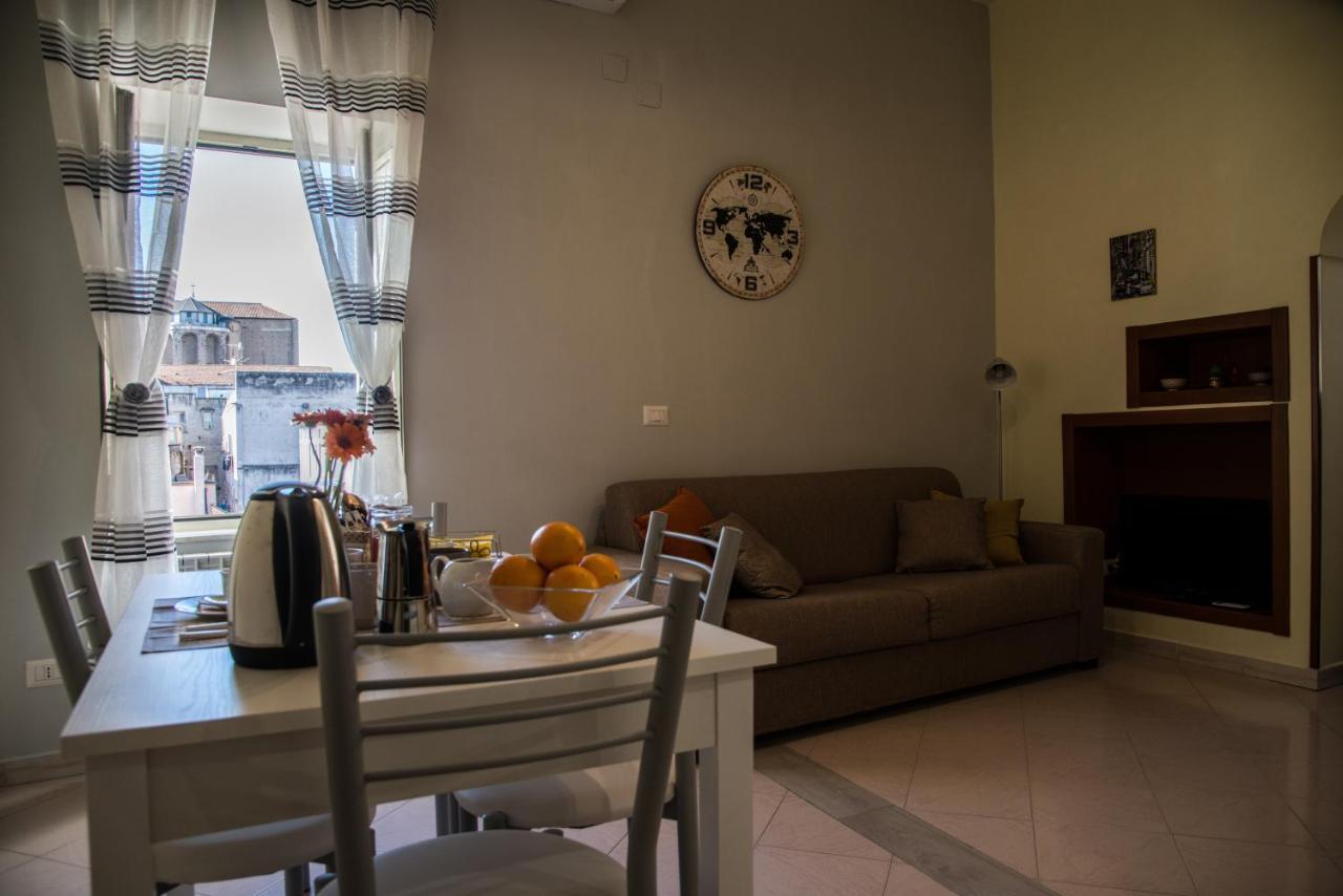 شقة Castel Capuano Flat By Domusextra نابولي المظهر الخارجي الصورة