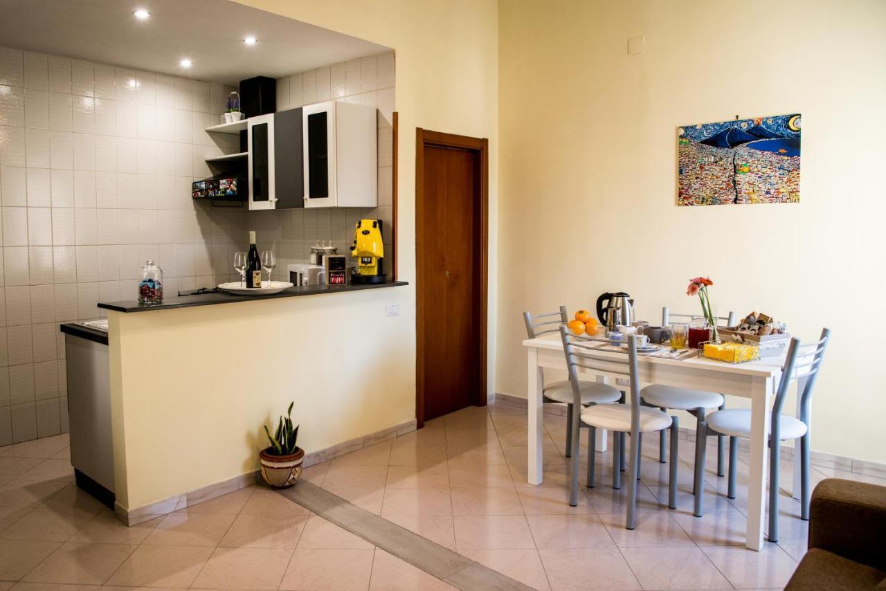 شقة Castel Capuano Flat By Domusextra نابولي المظهر الخارجي الصورة